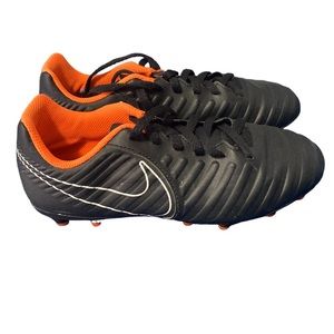 Nike Tiempo soccer cleats size 2Y